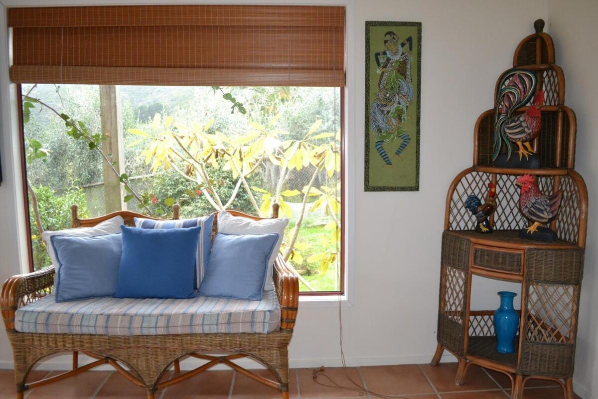 Great Barrier Oasis Lodge Tryphena Exteriér fotografie